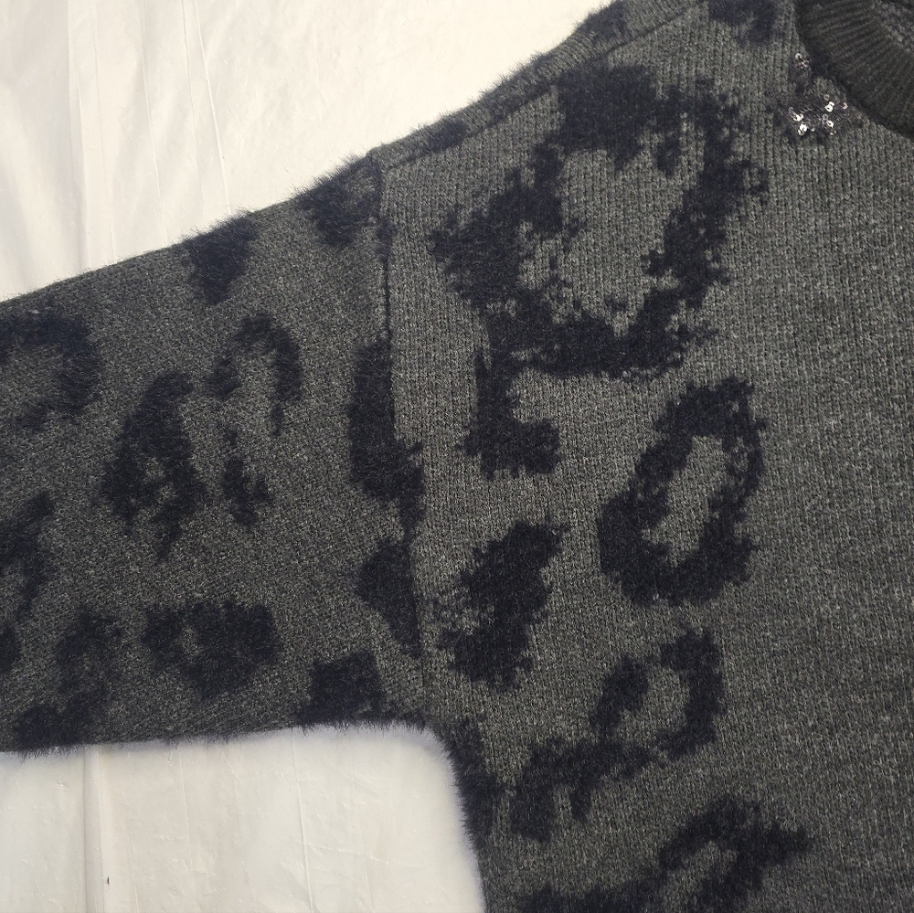 DKNY Sequin Sweater Gray Black Leopard Print Fuzzy Knit Long Sleeve Relaxed L - Picture 7 of 14